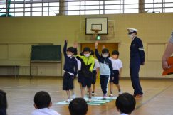 稲津小学校で交通安全教室開催