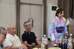 顔の筋肉を使って！歌いましょう♪