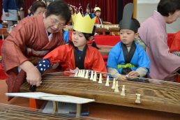 ひな雛まつり　「かえるのうた」を弾けたよ！