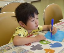 マジックでお絵かきしたよ