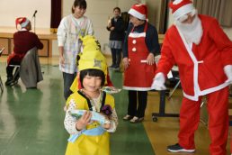 一足お先にクリスマス気分　寿大学