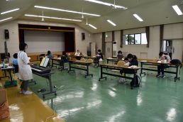 三密を避けてリトミック♪