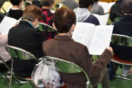 元気に明るくまいりましょう！寿大学始業式